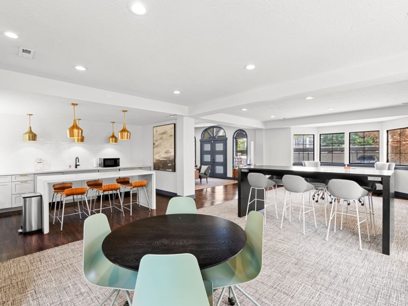 Stay connected and productive with high-speed Wi-Fi, meeting rooms, and printing services.